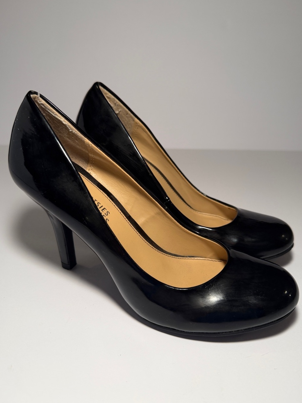 Mootsies Tootsies Black Patent Round-Toe High Heel Pumps